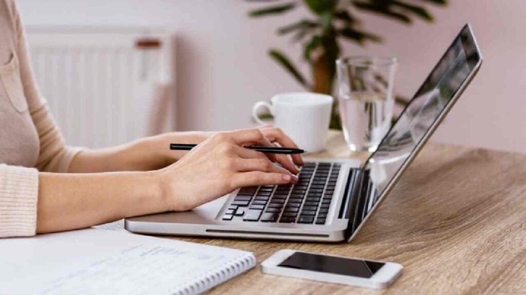 Blogging kaha publish kare-